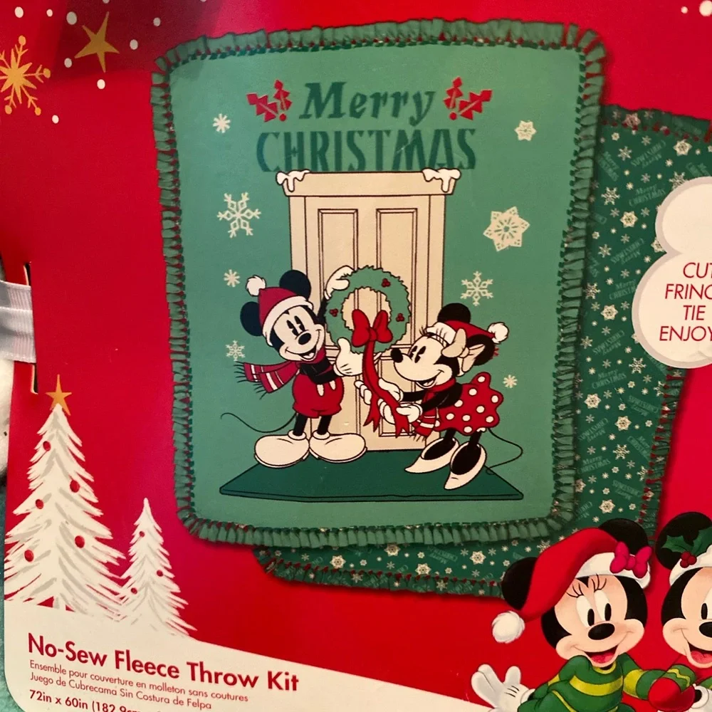 Disney No Sew Christmas Throw NIB